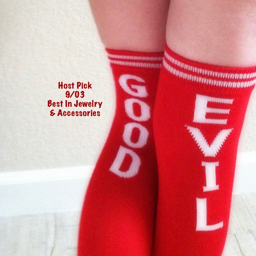 🤍♥️💃🏻HP!💃🏻🤍♥️ Good/Evil Knee socks ♥️🤍